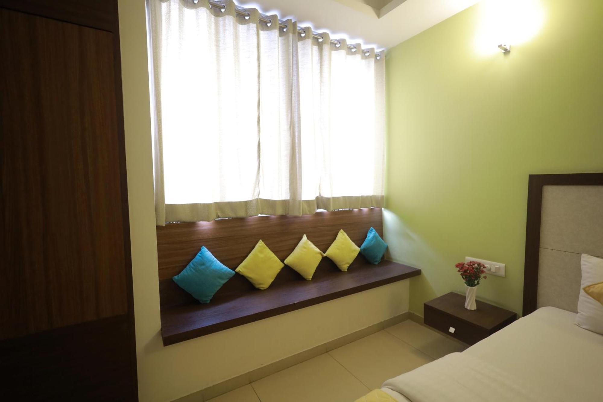 Ixora Suites Μπανγκαλόρ Εξωτερικό φωτογραφία